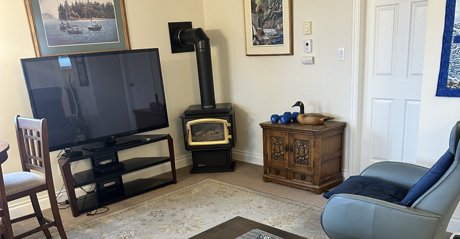 Corbett Guest House - Victoria BC Bed and Breakfast with custom adventures, sailing, bed and breakfast in Victoria BC