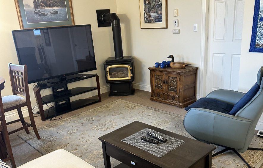 Corbett Guest House - Victoria BC Bed and Breakfast with custom adventures, sailing, bed and breakfast in Victoria BC