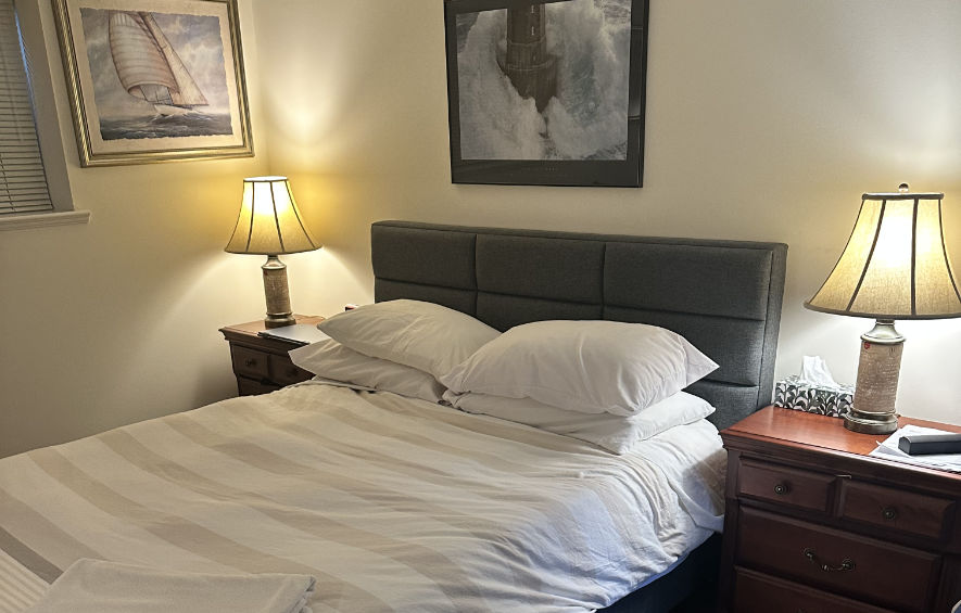 Corbett Guest House - Victoria BC Bed and Breakfast with custom adventures, sailing, bed and breakfast in Victoria BC