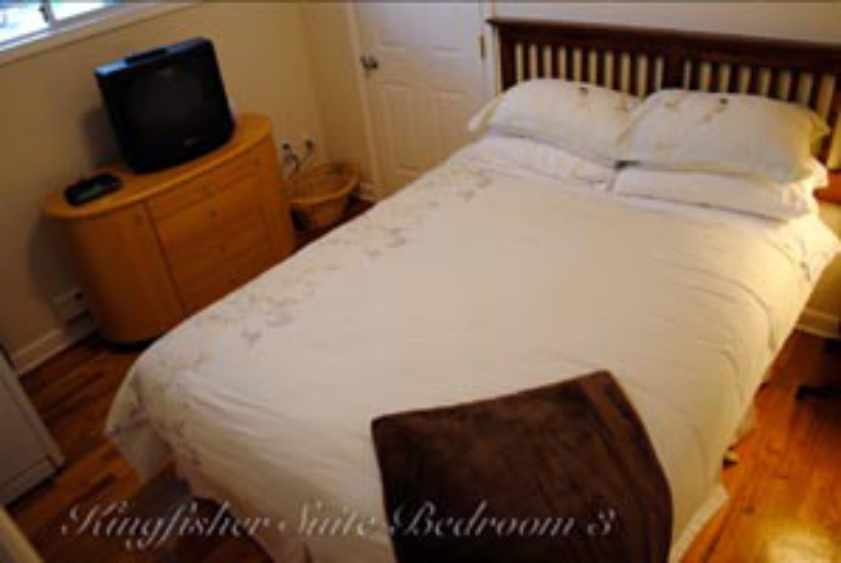 Corbett Guest House - Victoria BC Bed and Breakfast with custom adventures, sailing, bed and breakfast in Victoria BC